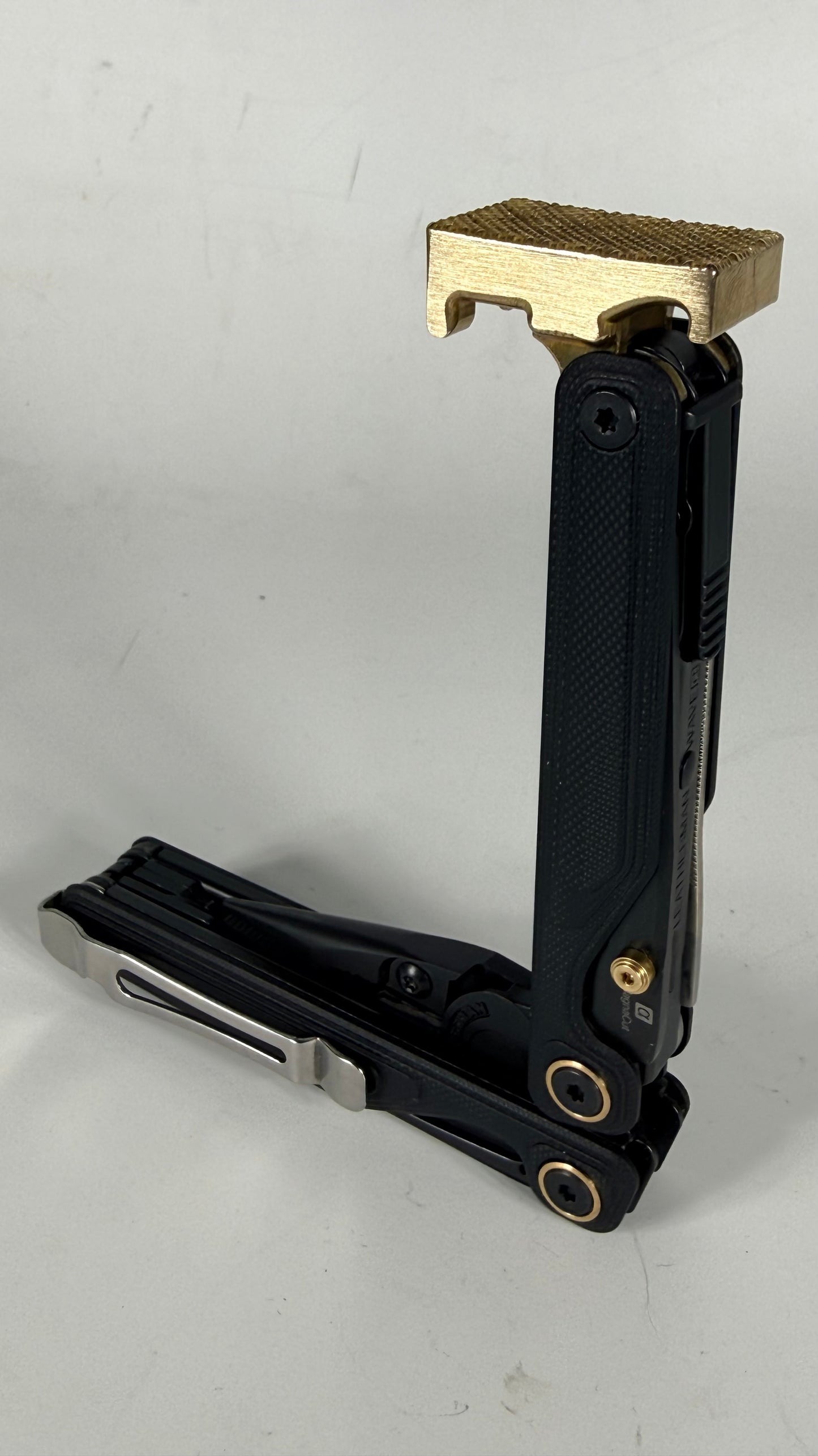 For Leatherman CHARGE & ALPHA,TT & TTI, BRASS Hammer Head Mod, Modification, Add On, CNC Made, Locking, Easy Install, Locks Closed Open, edc Upgrade cad (Copy)